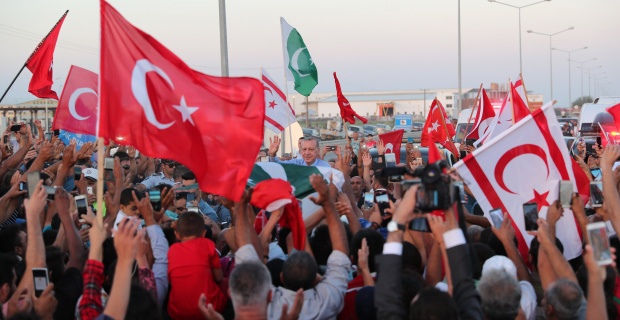Cumhurbaşkanı Erdoğan "Türkiye gibi bir vatanımız, Türkiye gibi bir yuvamız olduğu için Allah'a ne kadar şükretsek azdır"