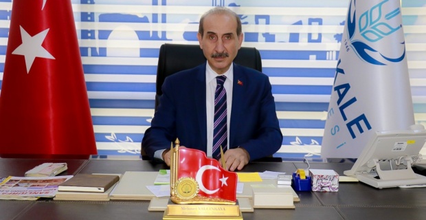 Başkan Yalçınkaya "Gazi Mustafa Kemal Atatürk’ü ve tüm şehitlerimiz ile ebediyete irtihal eden gazilerimizi rahmet, saygı ve minnetle anıyorum.”