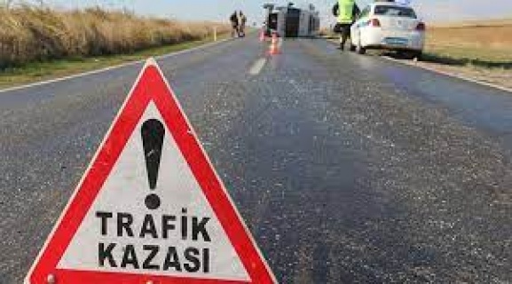 Suruç- Akçakale yolunda kaza yaptı,3 kişi hayatını kaybetti, 17 kişi yaralandı.