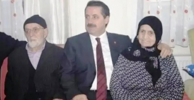 Artvin Milletvekili Faruk Çelik'in babası Hacı Yaşar Çelik hayatını kaybetti.