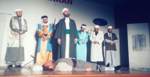 Cami imamları ve öğretmenlerden tiyatro gösterisi
