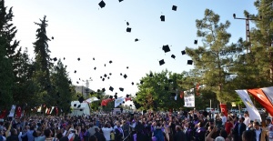 Harran Üniversitesinde mezuniyet heyecanı