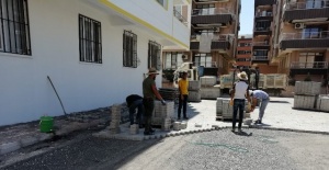 Viranşehir'de  kilitli parke taşı döşeme çalışmaları devam ediyor