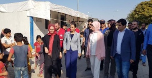 Gülhan Erin Akçakale ve Harran’da Aileleri Ziyaret Etti