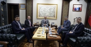 Siirt Valisi Atik, Diyarbakır Bölge Adliye Mahkemesi Başkanı Şenlik'i makamında kabul etti.