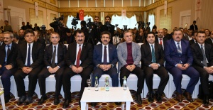 Diyarbakır Valisi Güzeloğlu "Göçer Hayvancılığın Sorunları ve Çözüm Önerileri" programına katıldı.