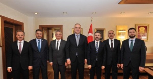 Adıyaman Belediye Başkanı Kılınç Bakan Ersoy'u Ziyaret Etti.