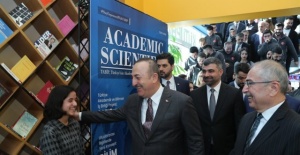 Bakan Çavuşoğlu Mardin'de Gençlik Merkezini Ziyaret Etti.
