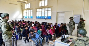 Barış Pınarı Bölgesindeki Çocuklara Mayın/EYP’den Korunma Eğitimi Verildi