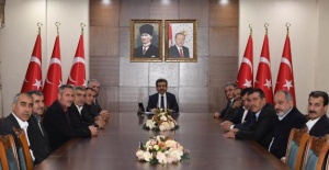 Diyarbakır Valisi Güzeloğlu, STK yetkililerini kabul etti.