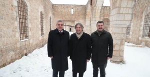 Kültür ve Turizm Bakan Yardımcısı Demircan,Millet Hanın'da incelemelerde bulundu