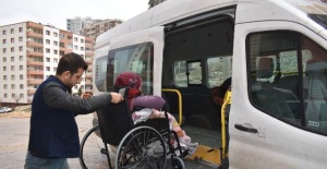 Mardin Büyükşehir,Engelli hemşehrilerinin ulaşım ihtiyaçlarını karşılıyor.
