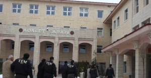 Siirt'te Terör örgütü PKK/KCK'ya yönelik düzenlenen operasyonda, 16 şüpheli yakalandı.