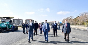 Başkan Gürkan yol yapım ve asfaltlama çalışmalarını inceledi.