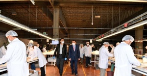 Başkan Gürkan,maske üretimi yapan firmalarda incelemelerde bulundu.