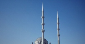 Gaziantep Valiliği "Camilerimiz, kademeli olarak,29 Mayıs Cuma günü cemaatle ibadete açılıyor"