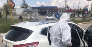 Siirt'te Girişte Araçlar Dezenfekte Ediliyor.