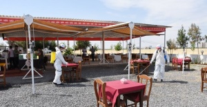 Hilvan'da restoran, cafe, kıraathane ve çay bahçeleri dezenfekte edildi.
