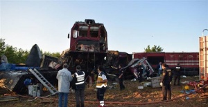 Malatya Kemerköprü'de iki yük treninin çarpıştı