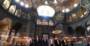 Erbaş, Ayasofya Camii'nde incelemelerde bulundu