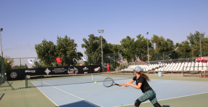 Doğu Ligi Tenis Turnuvası birbirinden zorlu müsabakalarla başladı.