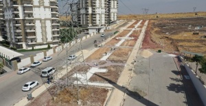Mehmetçik Mahallesinde 9 bin metrekare alan üzerinde yeni park kısa sürede tamamlanıp vatandaşların hizmetine sunulacak.