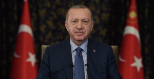 Cumhurbaşkanı Erdoğan "2021 senesinde de inşallah ‘Aşkınan çalışan yorulmaz’ inancıyla çalışmaya, koşturmaya devam edeceğiz"