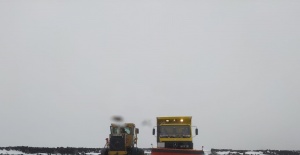 Büyükşehir,Siverek ilçesinde karla mücadele çalışmalarını sürdürüyor.