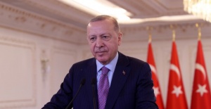 Cumhurbaşkanı Erdoğan: “Türkiye’nin tökezlemesini umanlara inat ülkemizi aydınlık bir geleceğe hazırlıyoruz”