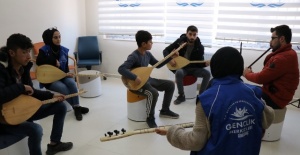 Bozova’da Gençlik Merkezi Faaliyete Girdi