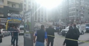 Haliliye, Atatürk Caddesi üzerindeki ağır hasarlı bina yıkıldı