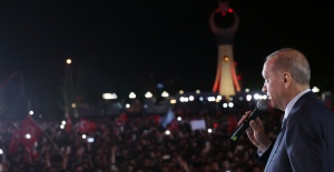 Cumhurbaşkanı Erdoğan "Bize yeni bir zafer daha yaşatan milletimiz var olsun"