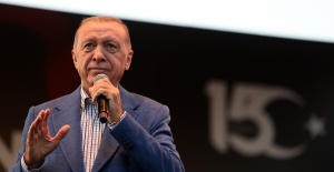 Cumhurbaşkanı Erdoğan "85 milyon olarak yine tek yürek, tek bileğiz"