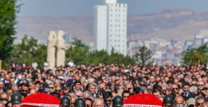 Kılıçdaroğlu,100. Yıl Etkinlikleri kapsamında Anıtkabir'i ziyaret etti.